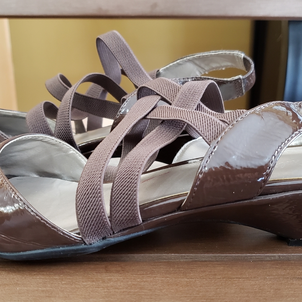 SOLD!!!! Sandals - Picture 4 of 6